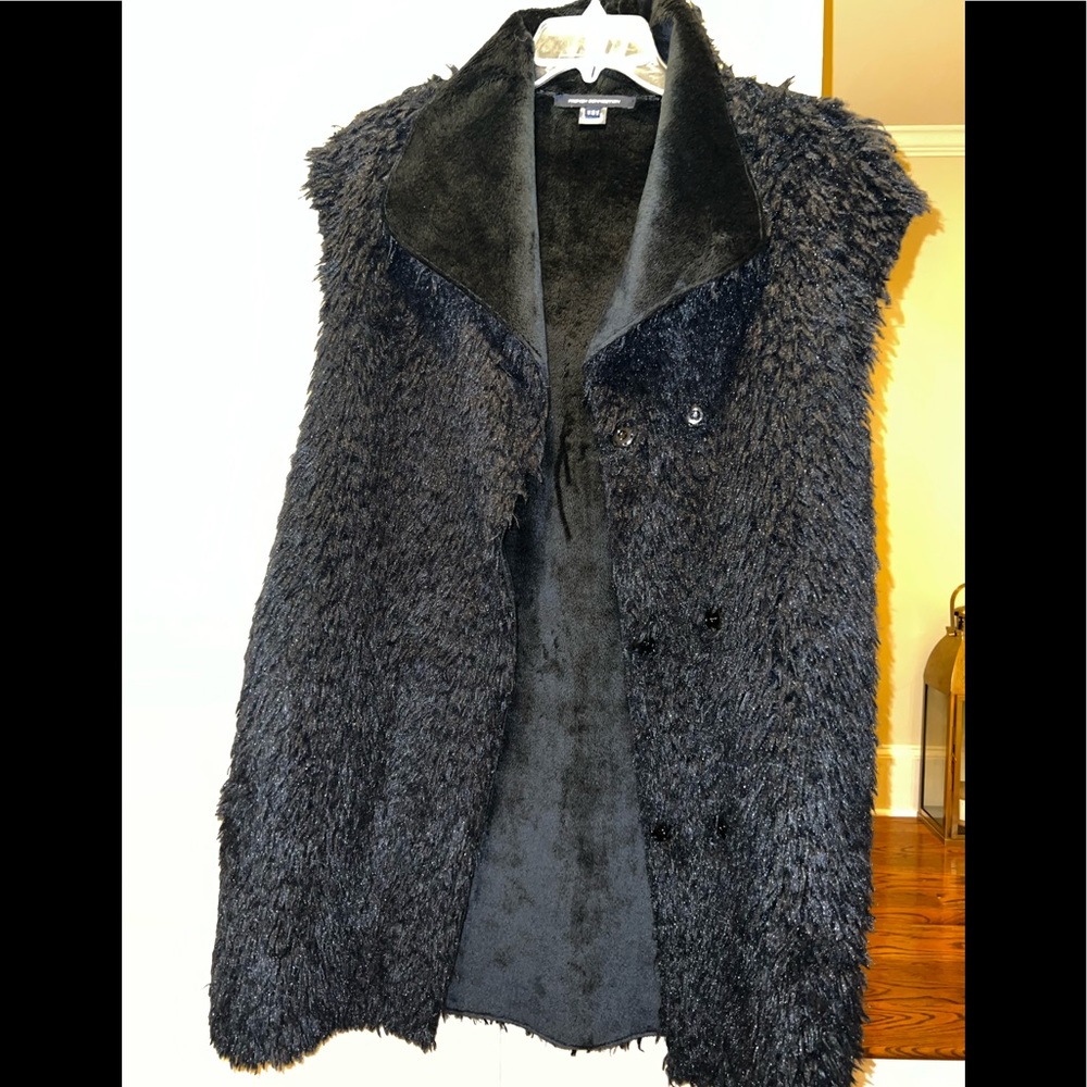 BLACK FAUX FUR VEST WITH BELT
